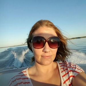 Meet your Posher, April